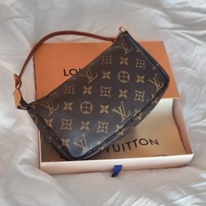 Louis Vuitton Pochette Accessoires Monogram